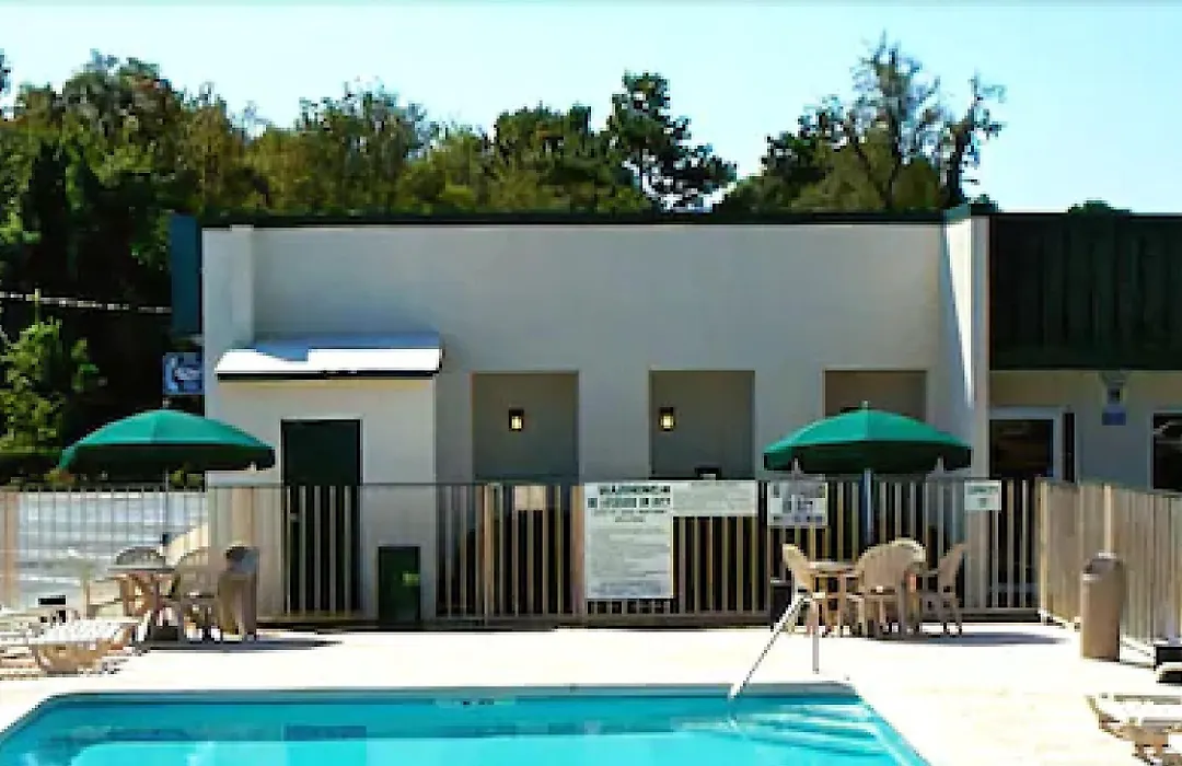 Masters Inn I-26-1