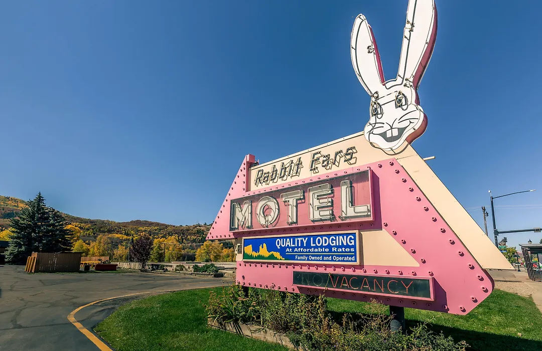 Rabbit Ears Motel-1
