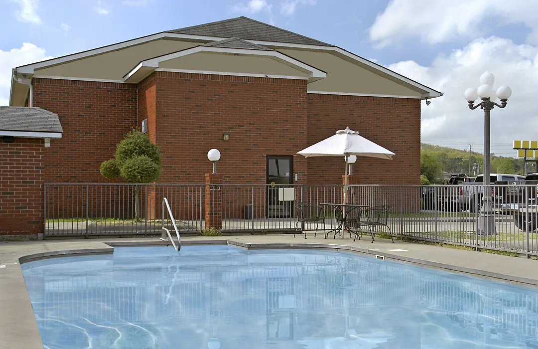 Super 8 By Wyndham Morrilton-1