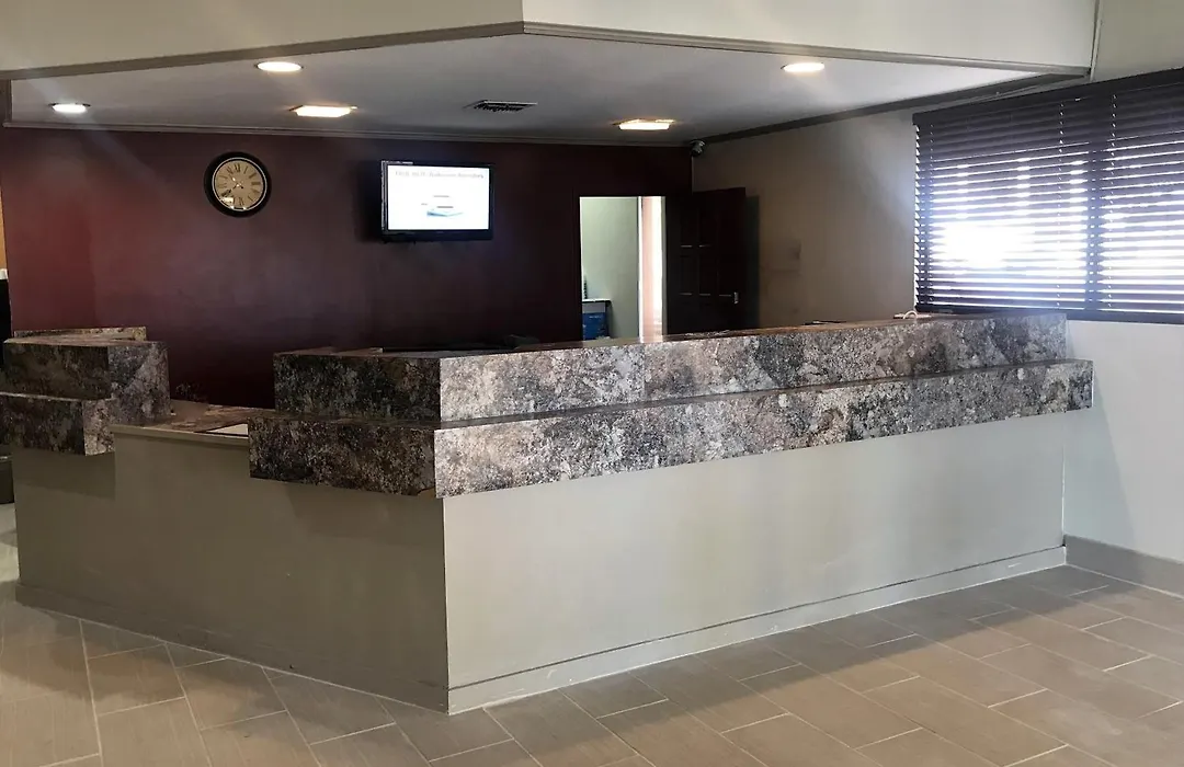 Red Roof Inn & Suites San Angelo-1