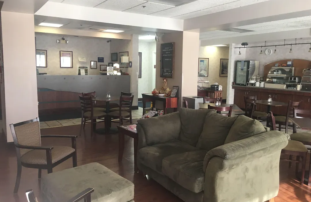 Mountain Inn & Suites-1