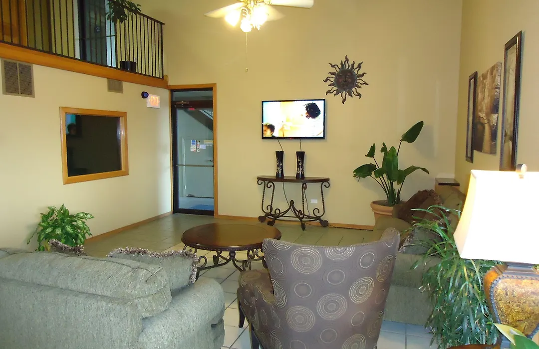 Walnut Inn Roland-1