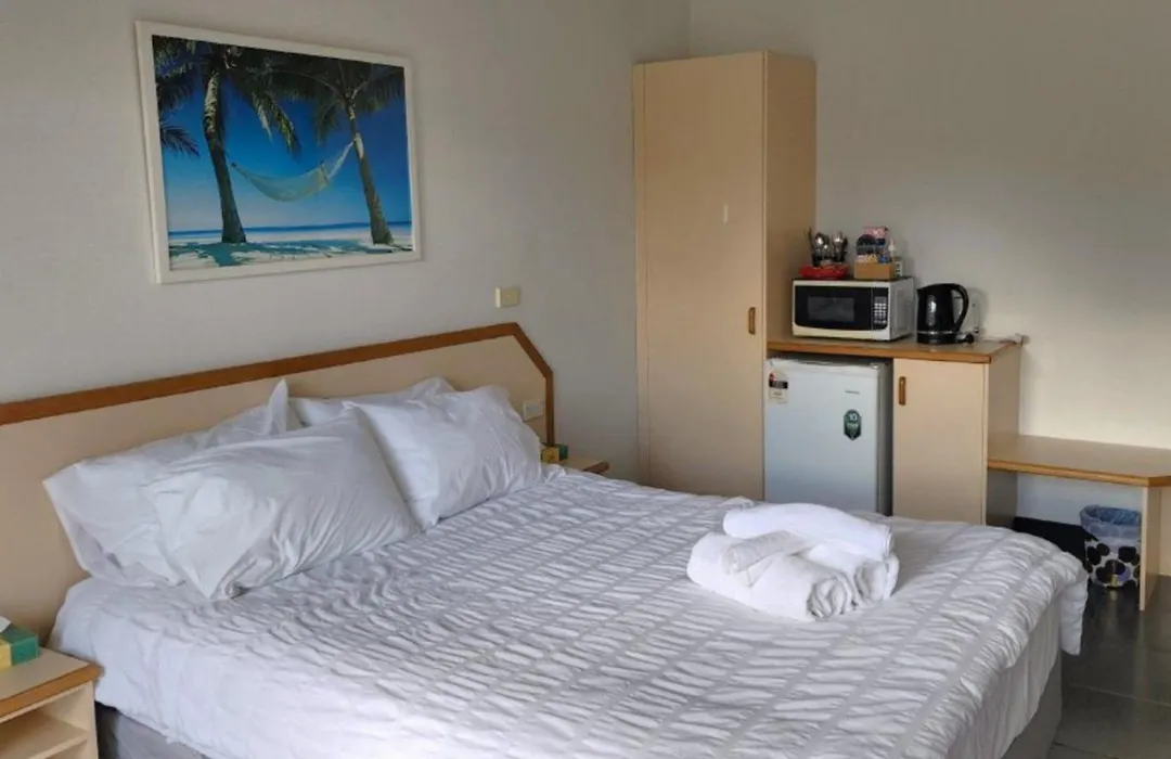 Jopen Motel Unit 6-1