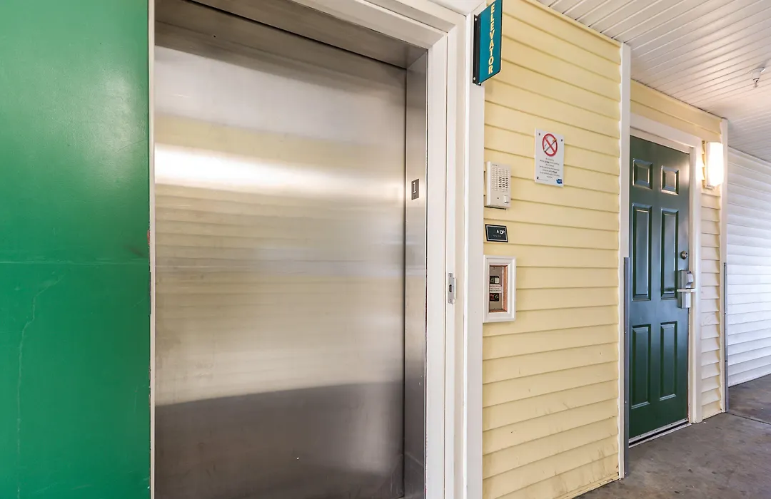 Hometowne Studios By Red Roof Seattle - Kent/Des Moines-1