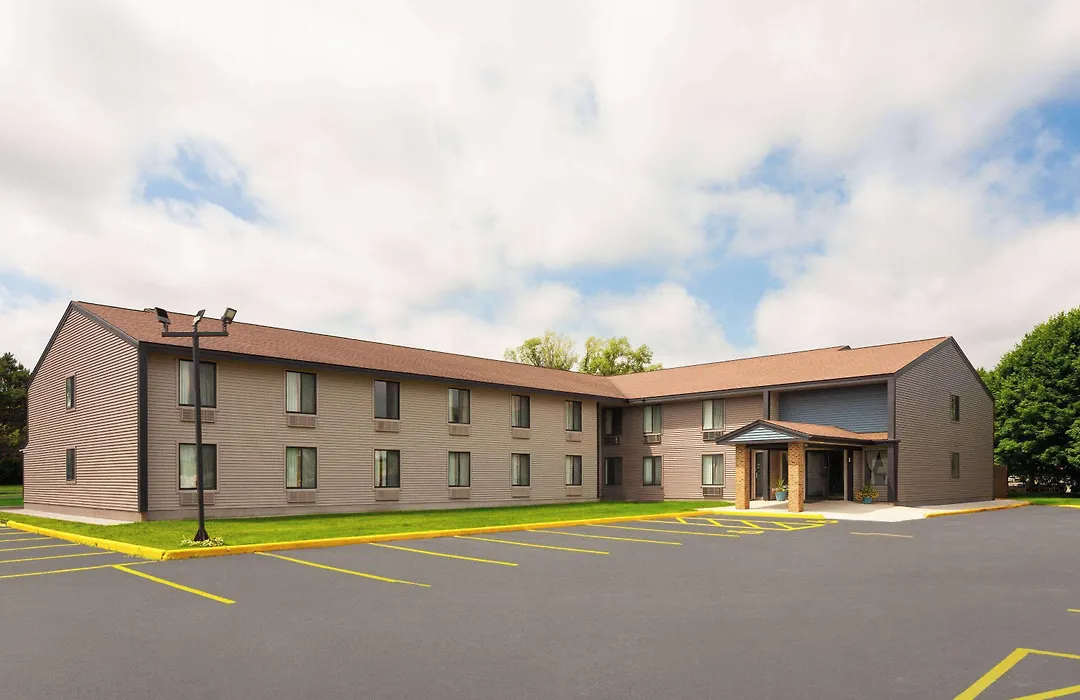 Super 8 By Wyndham Sun Prairie/Madison E-1