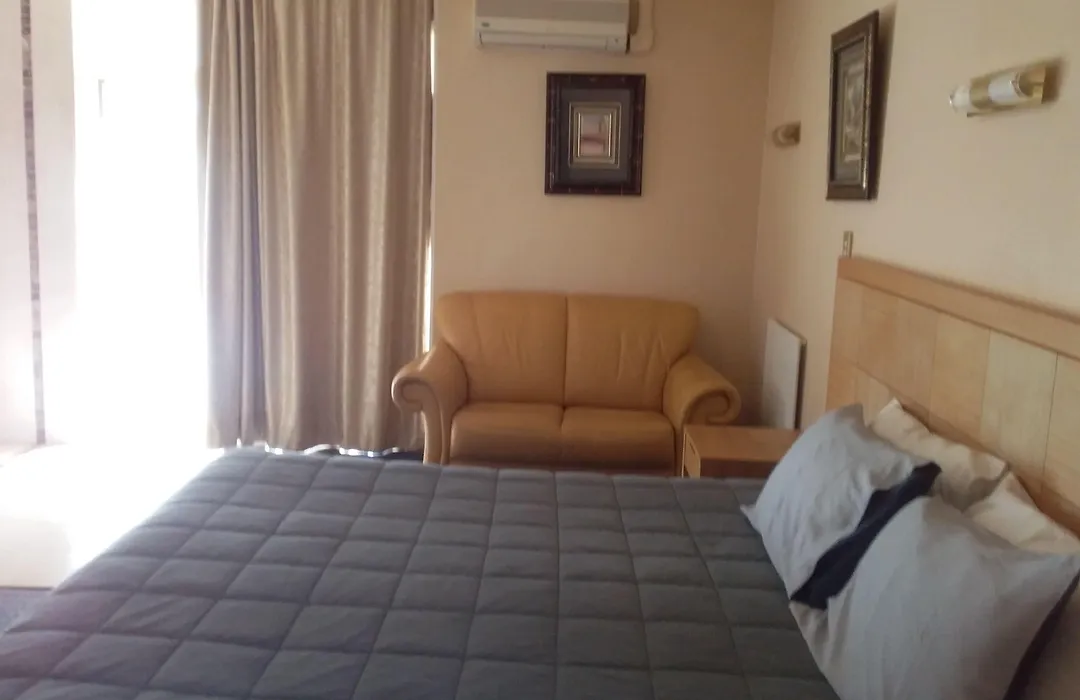 Desert Sand Motor Inn-1