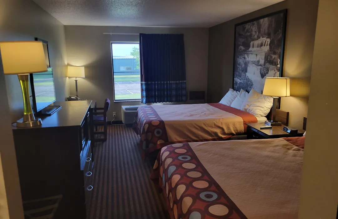 Super 8 By Wyndham Portage-1
