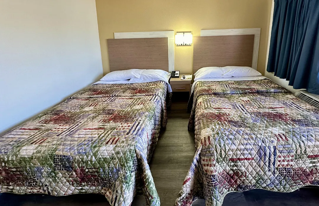 Royal Inn And Suites Charlotte Airport-1