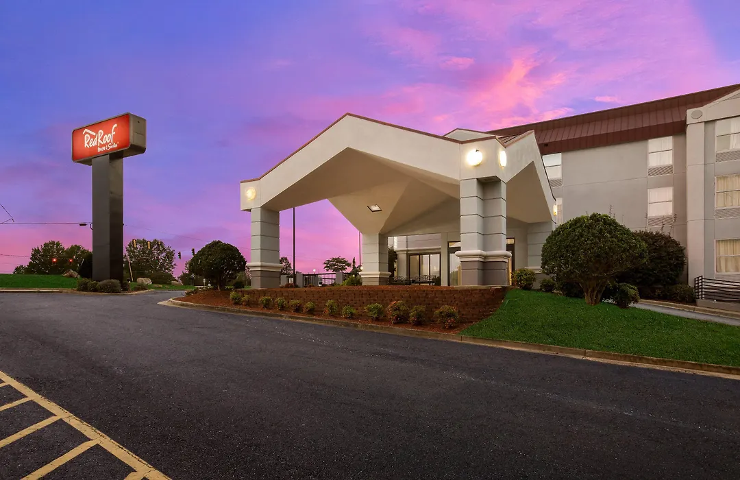 Red Roof Inn & Suites Newnan-1