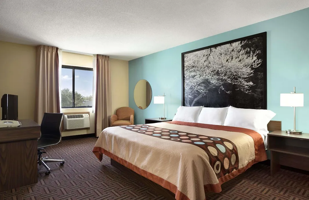 Super 8 By Wyndham Carbondale-1