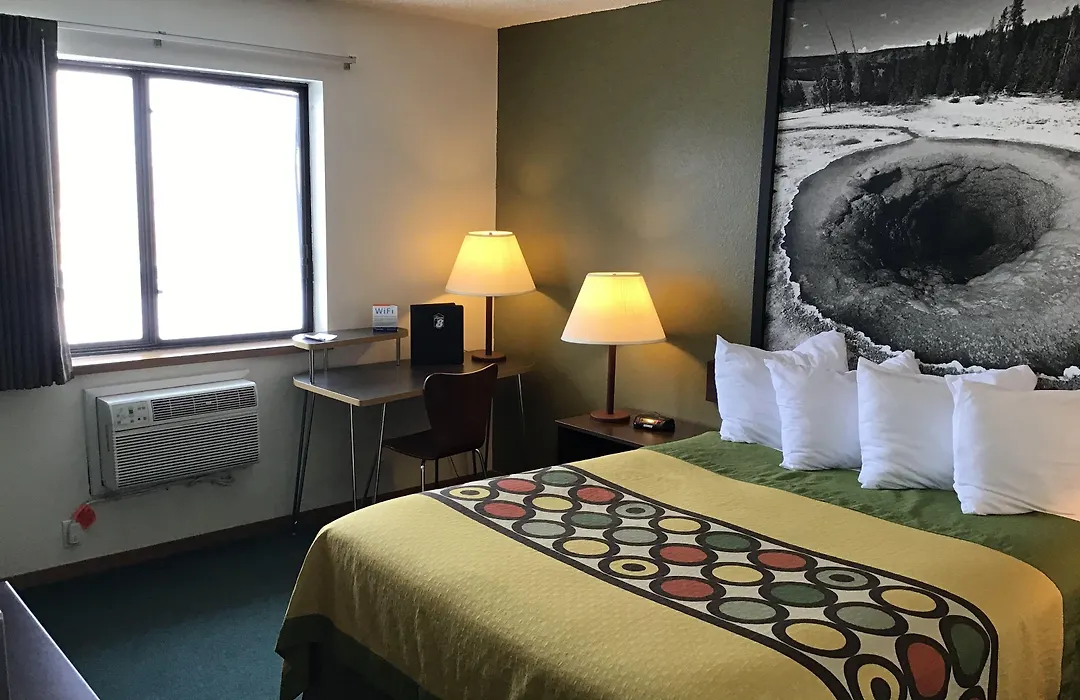 Super 8 By Wyndham Livingston Yellowstone-1