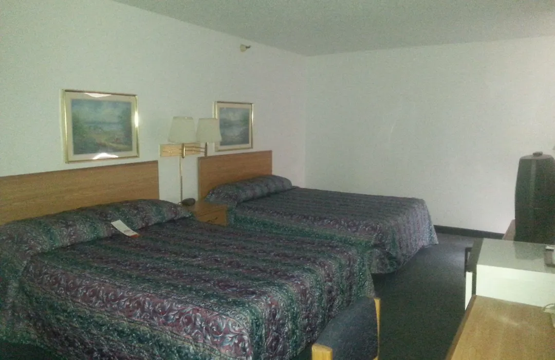 Norwood Inn And Suites - Minneapolis-St Paul Roseville-1