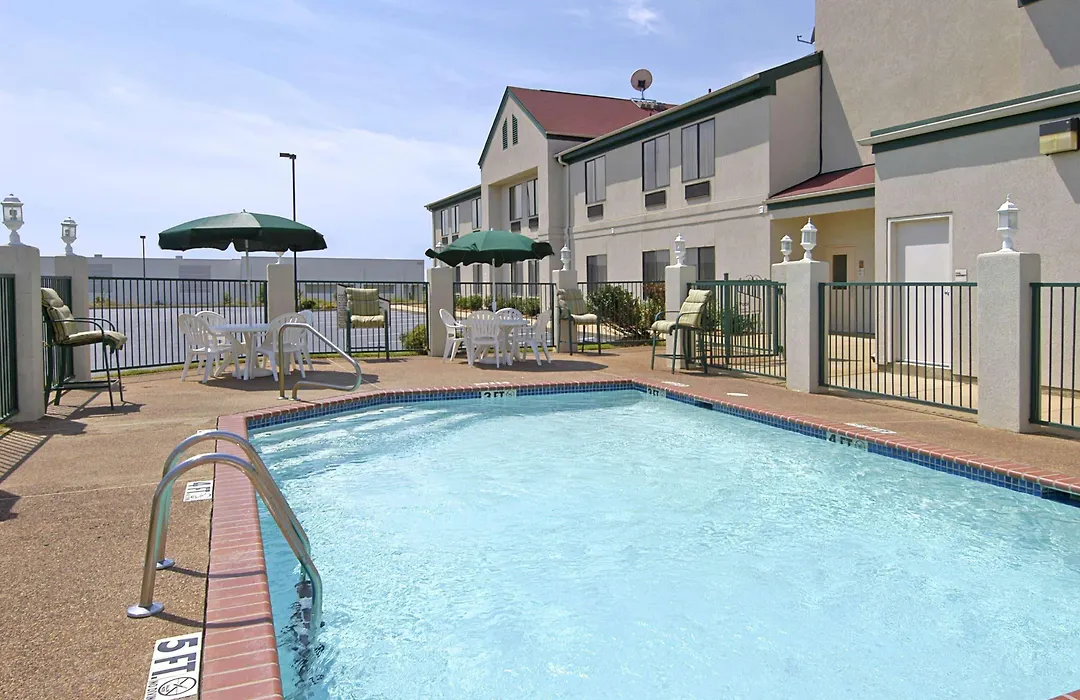 Super 8 By Wyndham Southaven-1