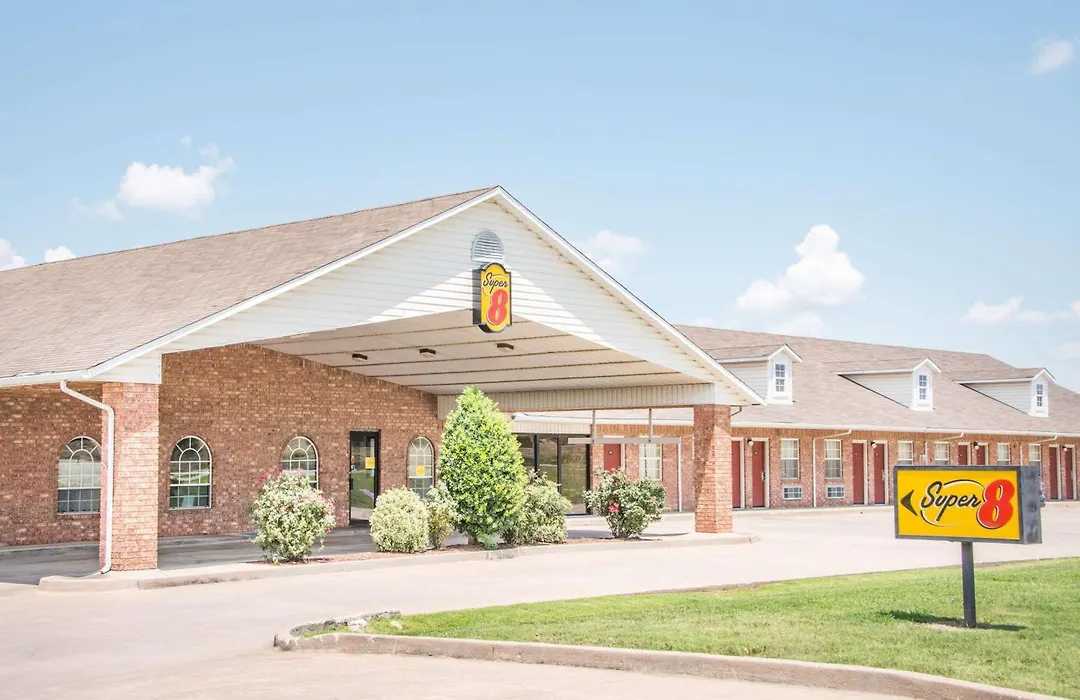 Super 8 By Wyndham Big Cabin/Vinita Area-1