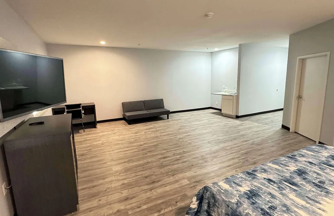 Americas Best Value Inn & Suites Haltom City Ft. Worth-1