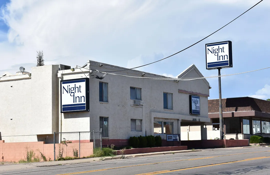 Night Inn-1