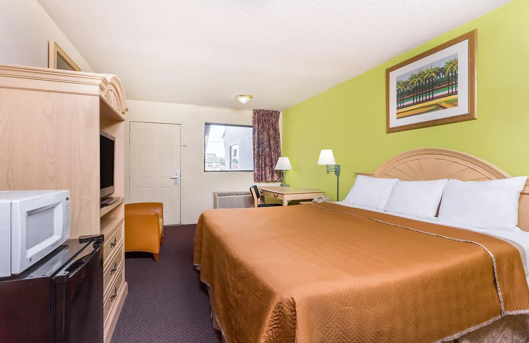 Travelodge By Wyndham Cordele-1