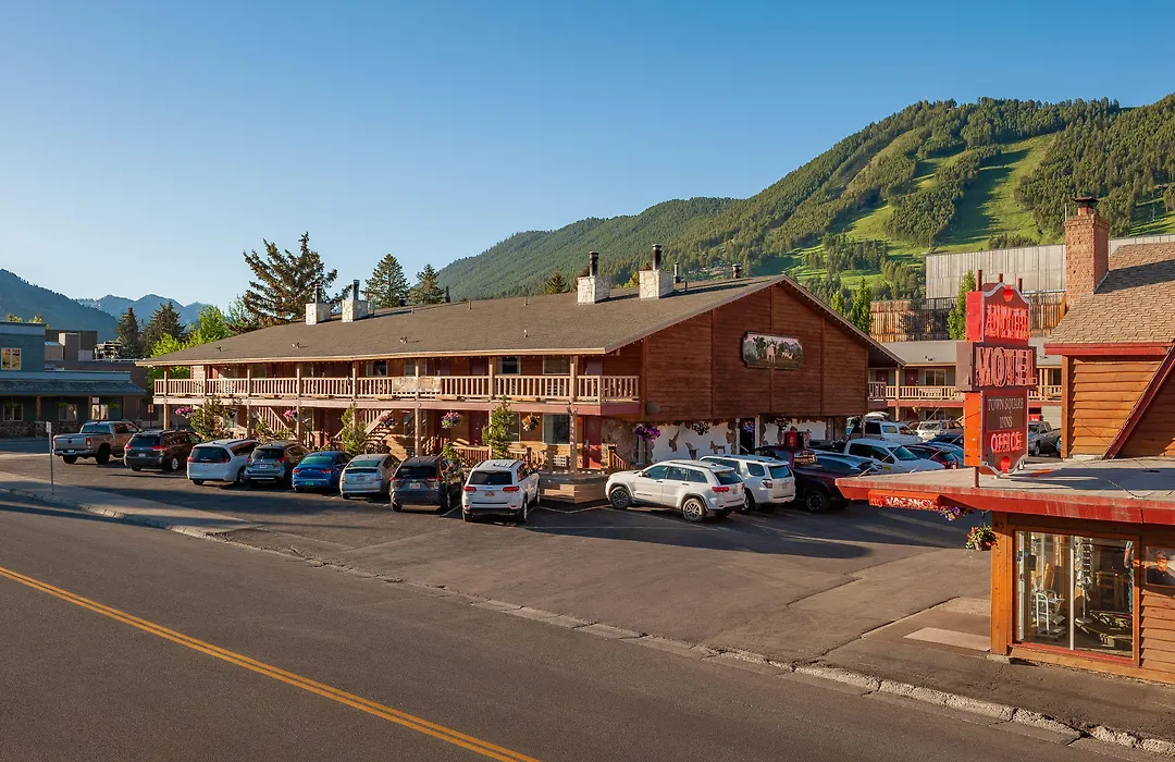 Antler Inn-1