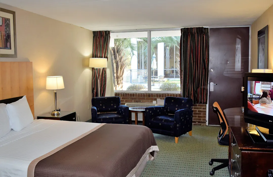 Landmark Inn-1