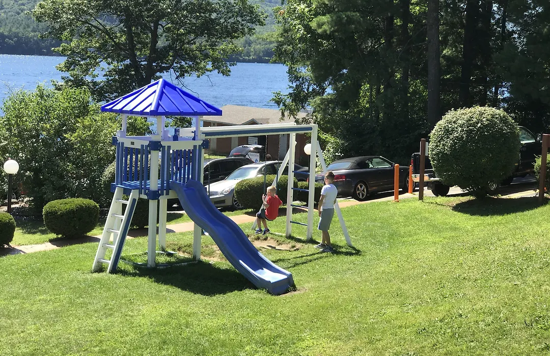 Lakefront Terrace Resort-1