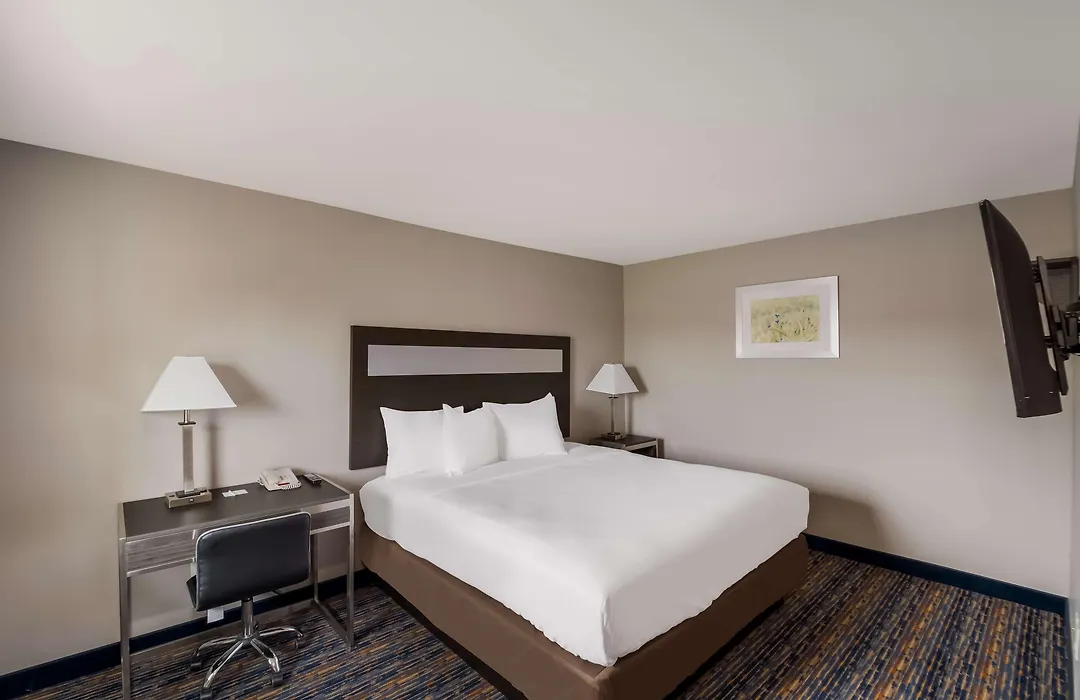 Americas Best Value Inn Farmington-1