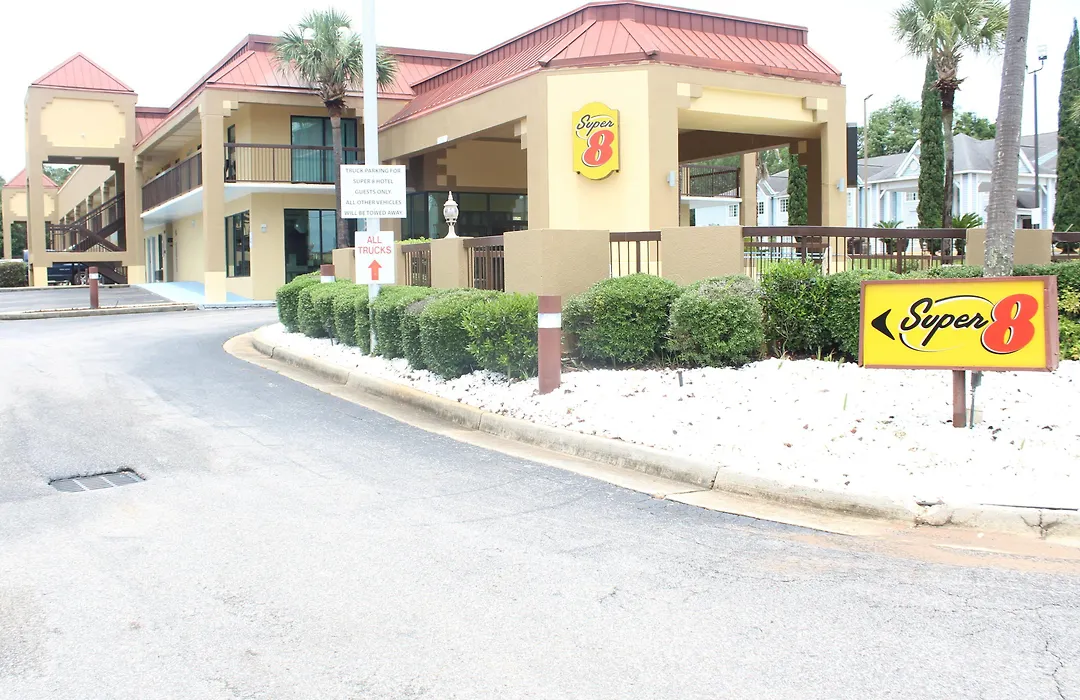 Super 8 By Wyndham Mobile/Tillmans Corner-1