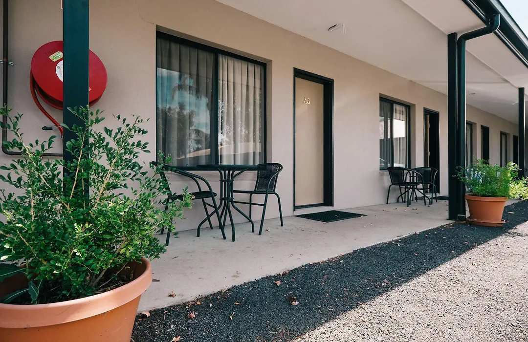 Artesian Spa Motel-1