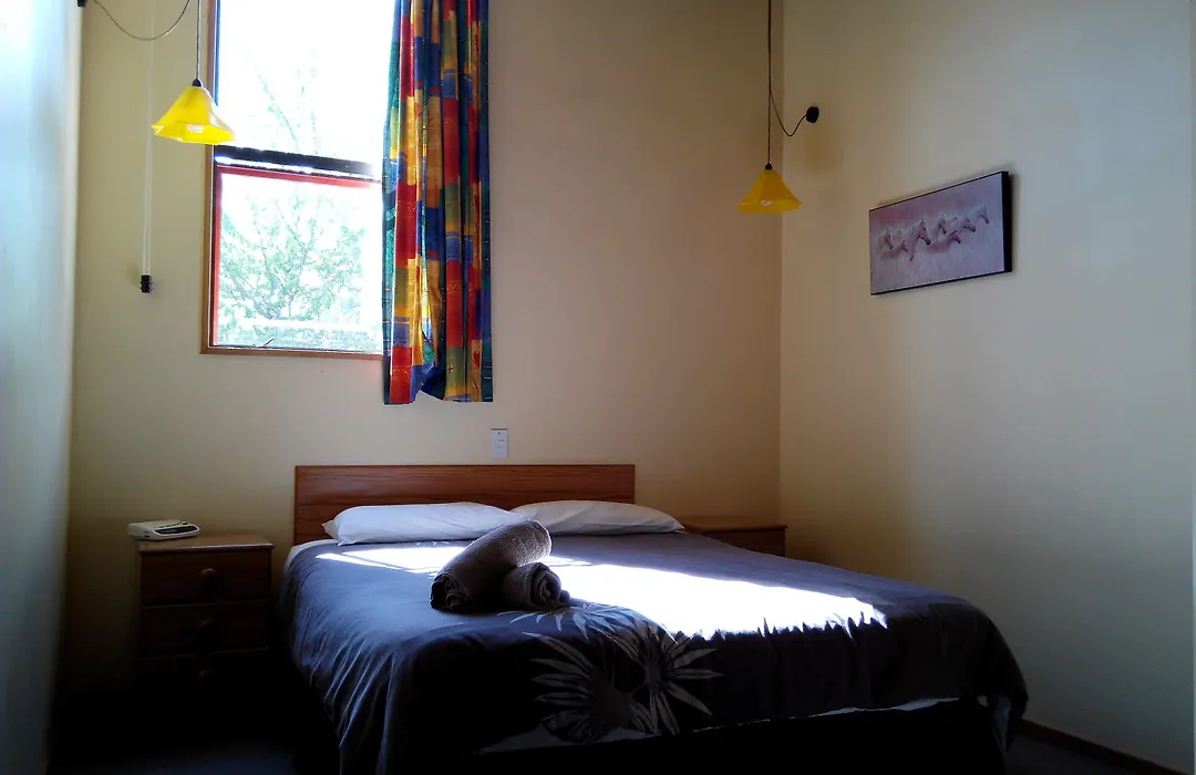 Larchwood Motel-1