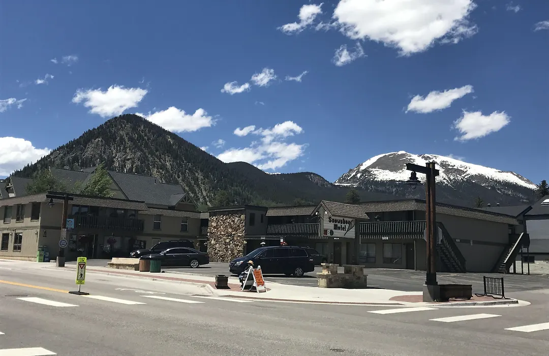 Snowshoe Motel-1