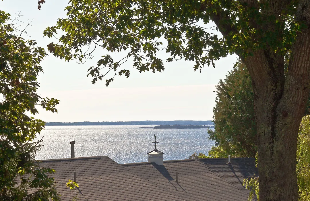 Mount Battie Inn-1