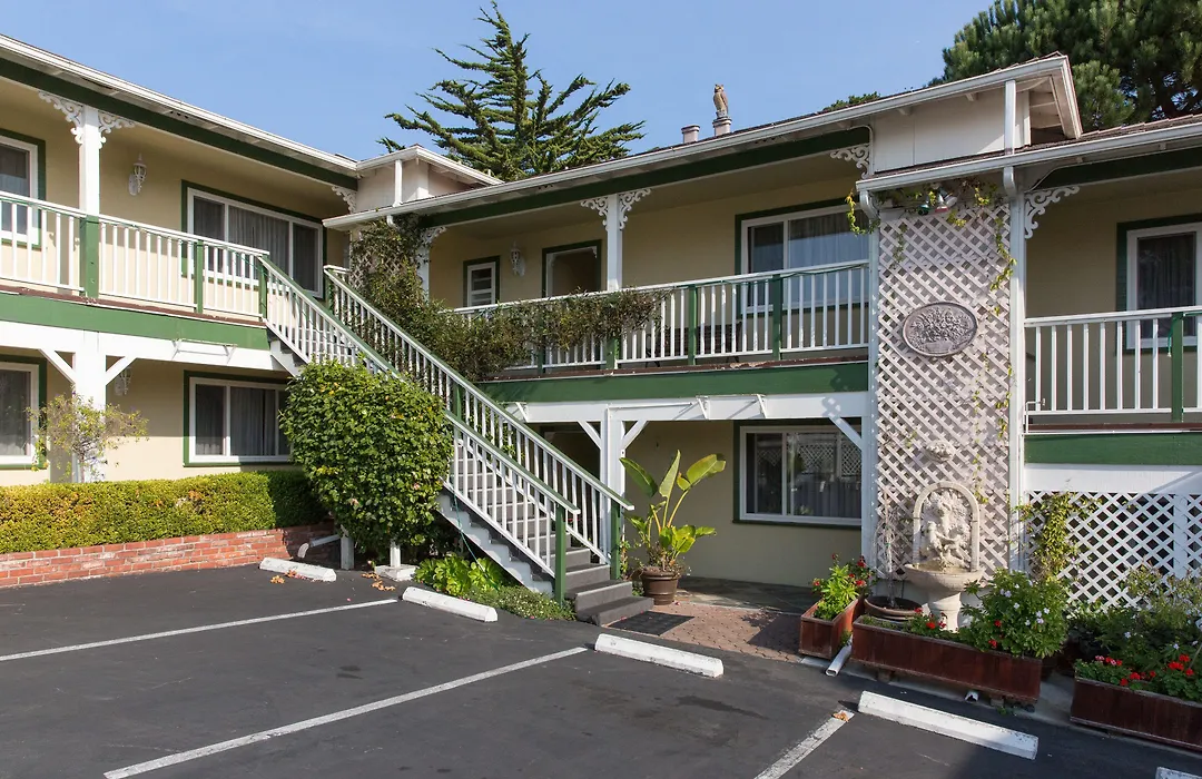 Carmel Inn & Suites-1