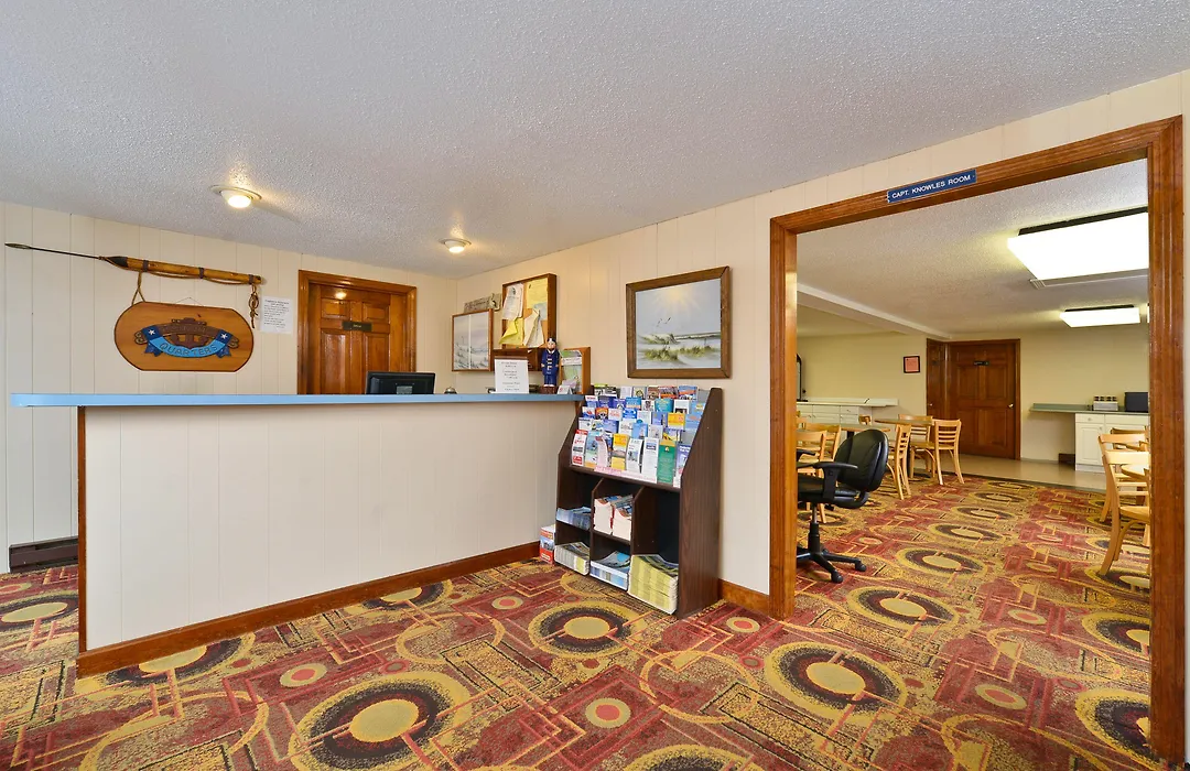 Captains Quarters Motel & Conference Center-1