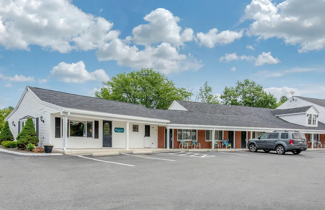 Coachman Inn-1