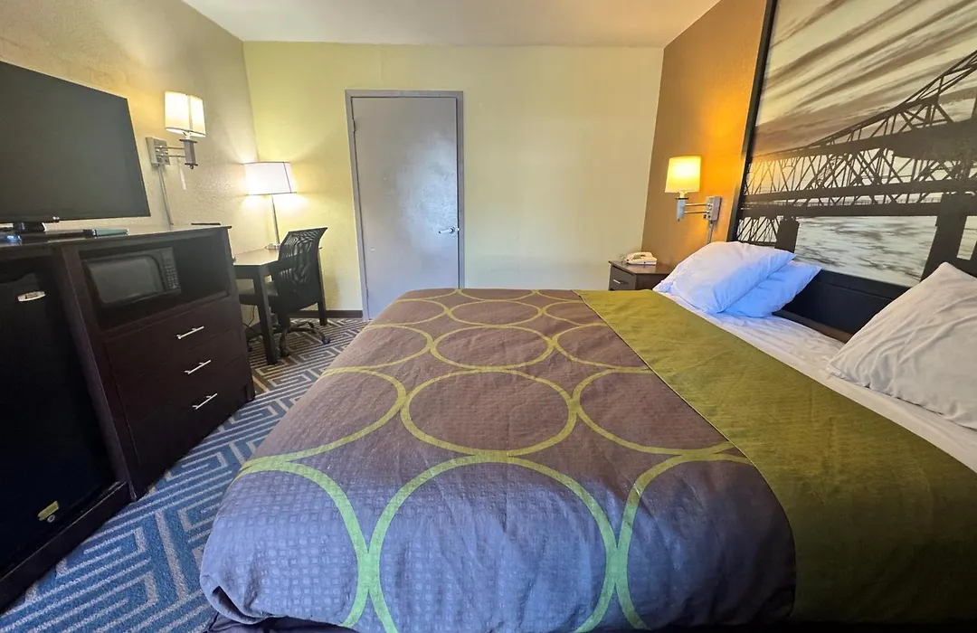 Super 8 By Wyndham Laurel-1