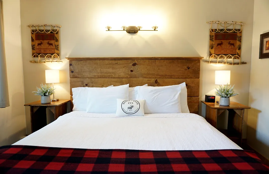Moose Creek Inn-1