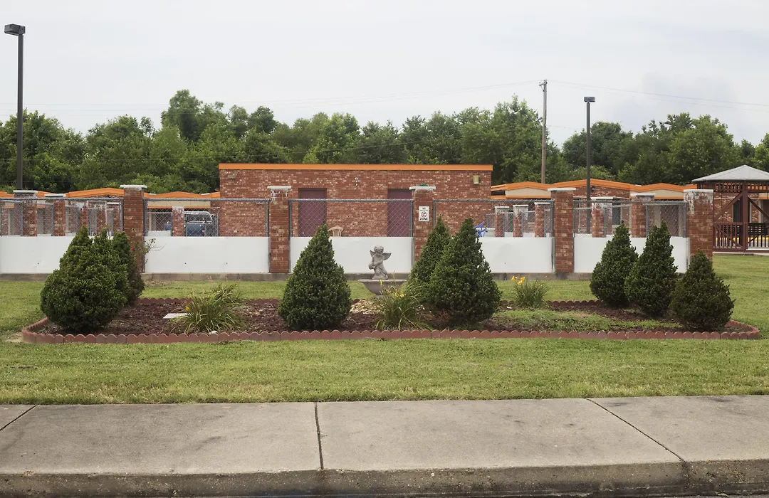 Oyo Hickory House Inn-1