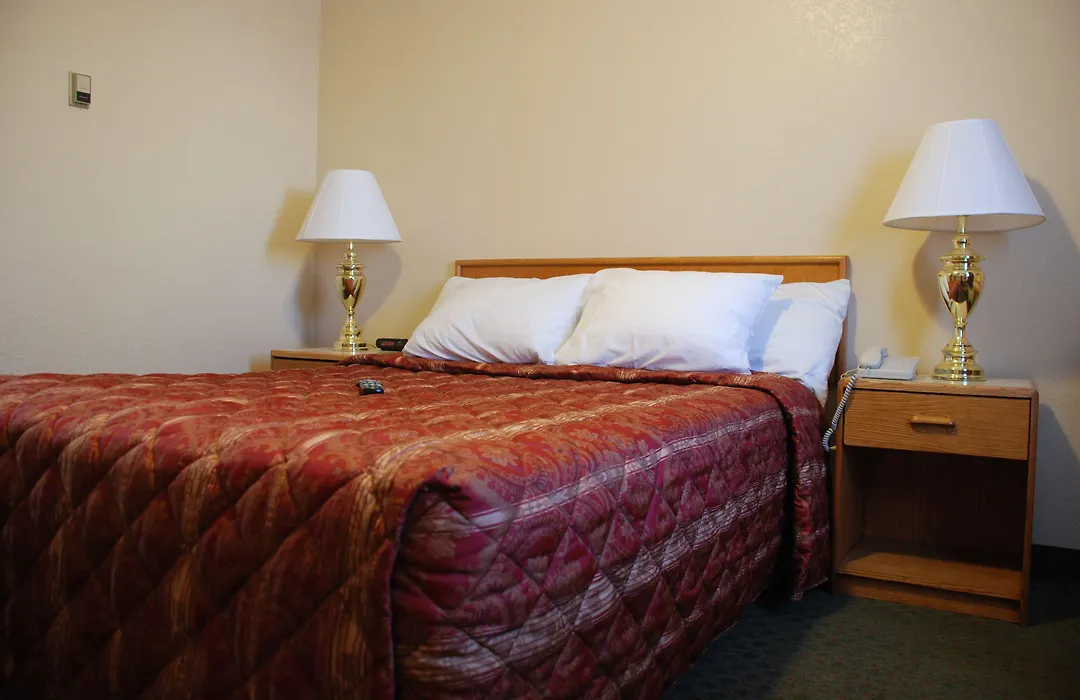 Merrill Field Inn-1