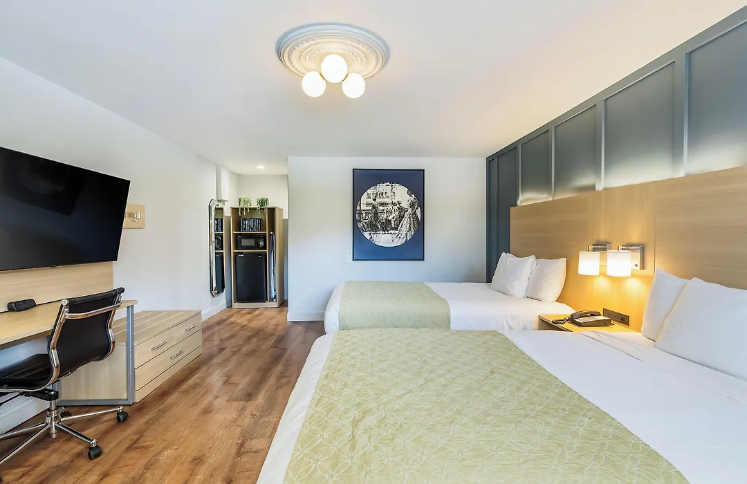 Ardsley Acres Hotel Court-1