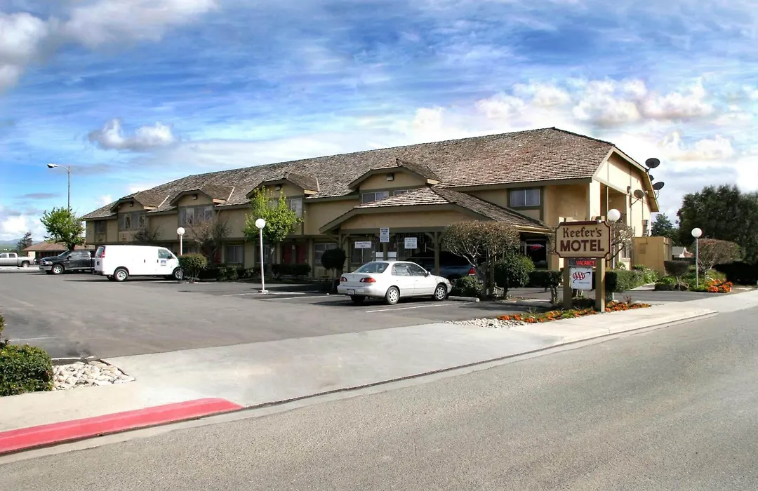 Keefers Inn King City-1