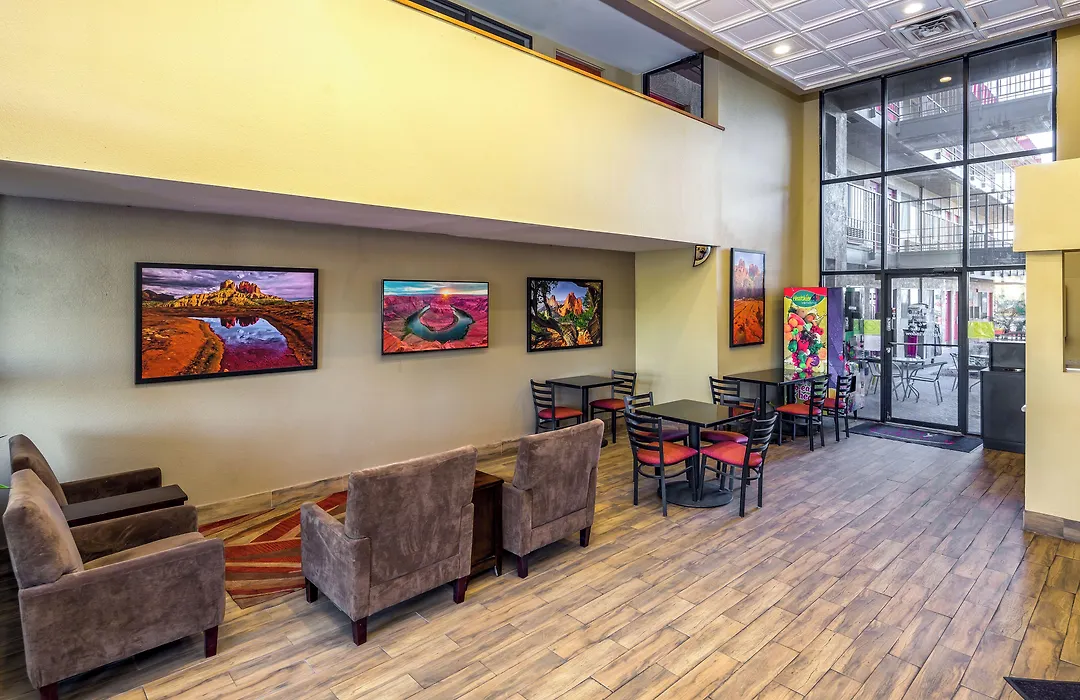 Travelers Inn - Phoenix-1