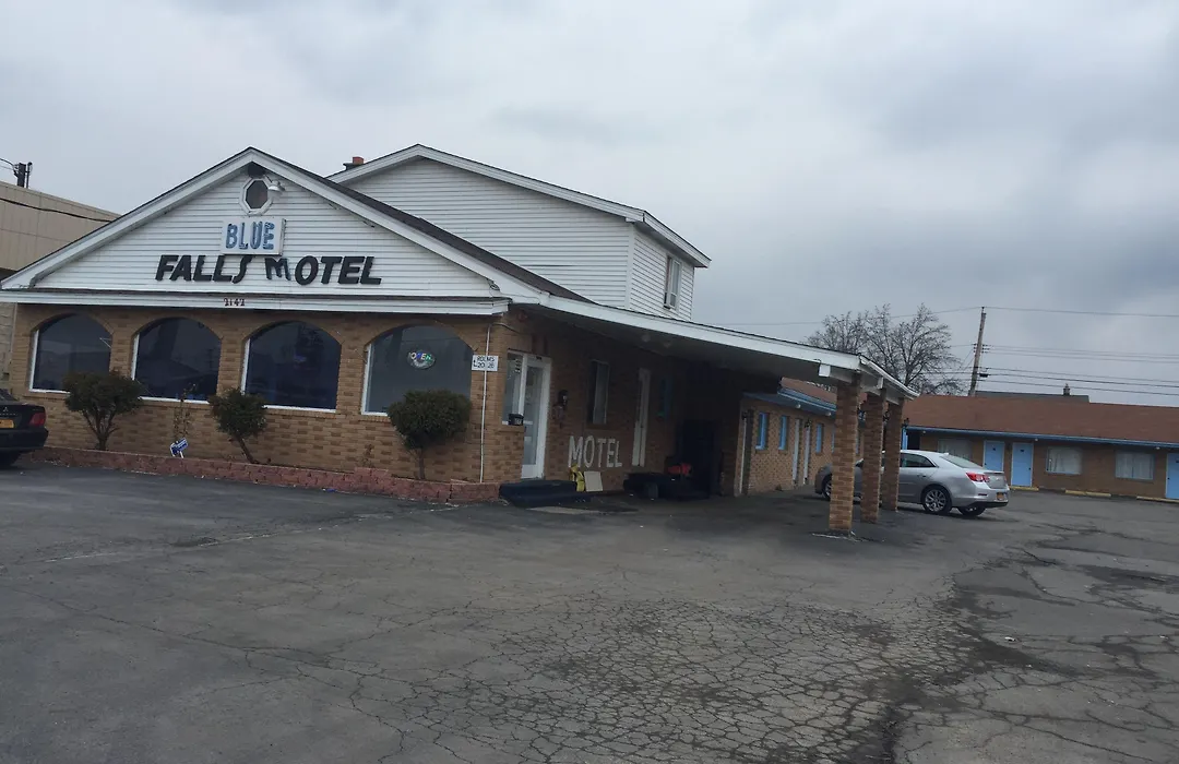 Blue Falls Motel-1