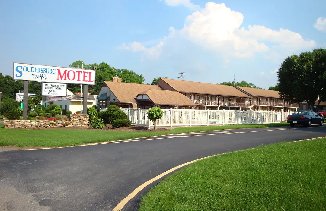 Soudersburg Inn & Suites Lancaster-1