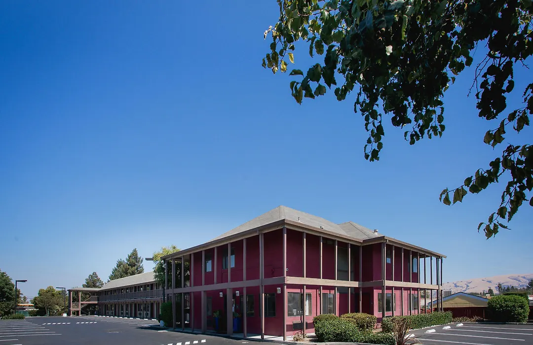 Alura Inn-1