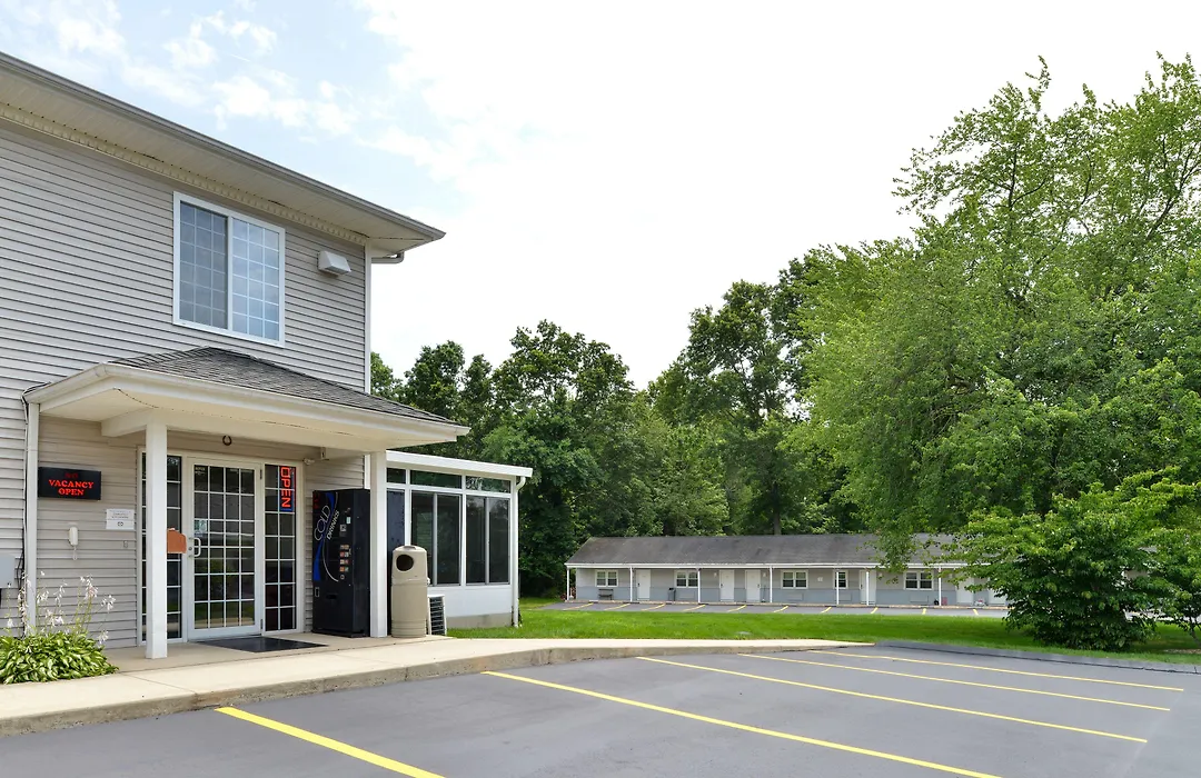 Tower Inn And Suites Of Guilford / Madison-1