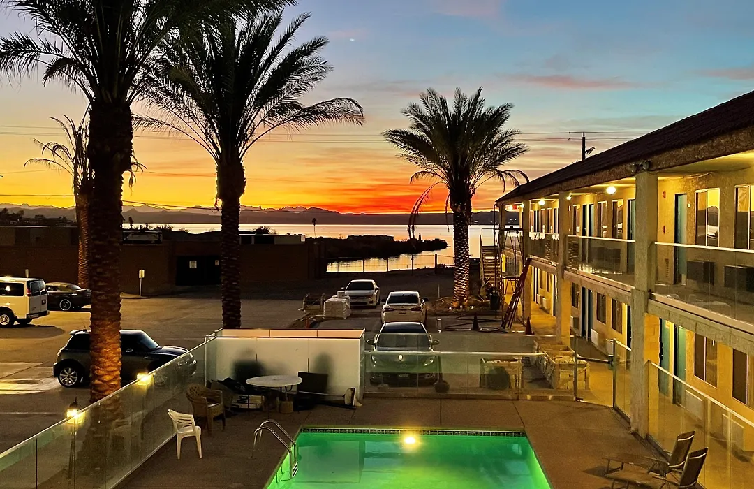 Sway Hotel Lake Havasu-1