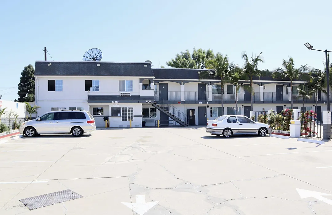 Value Inn Bellflower-1