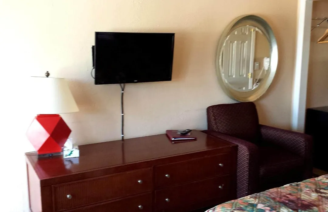 Executive Inn & Suites-1