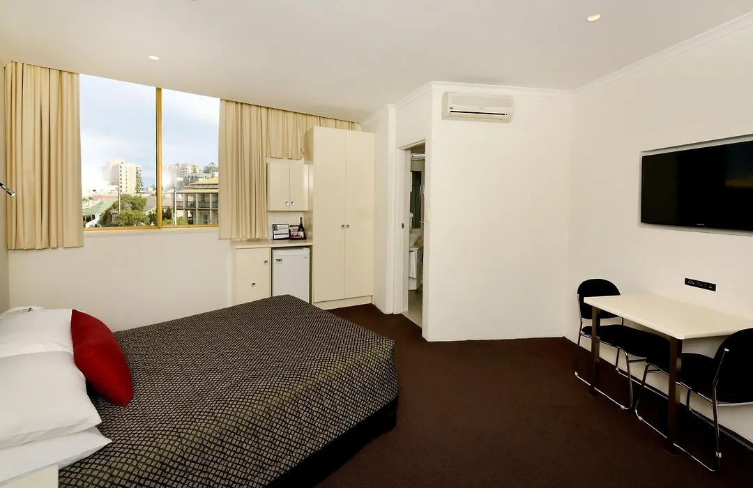 Atlantic Tower Motor Inn-1