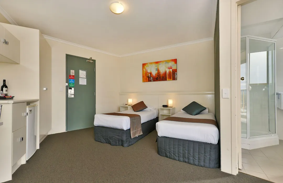 Atlantic Tower Motor Inn-1