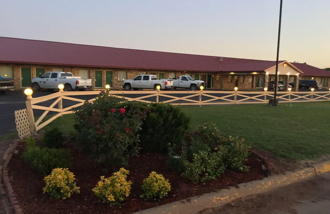 Green Bird Inn-1